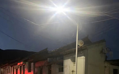 农村院子里最适合的舟曲太阳能路灯亮度与安装要点